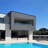 Luxury Villa Podversie with pool