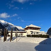 Chalet Leutasch With Ski Trail & Mountain Views