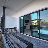 Hillside Premium Hotel