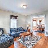 1 Mi to Dtwn Binghamton: Apt w/ Covered Balcony!