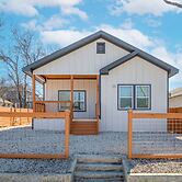 Feel Chill and Enjoy 4BR 3BA Near Fun Riverwalk