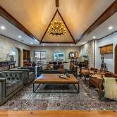 Spacious 90-acre Ranch Ideal for Families Reunions Events Sleeps 13 Sa
