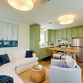 < 1/2 Mi to Beach: Gem w/ Lanai in Pass Christian