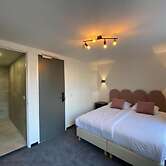 Hotel La Noire - Delft City Centre