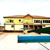 Lloyds Beach Resort & Hotel