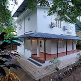 Riverside GuestHouse