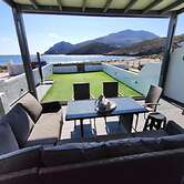 Marilous House - Skyros Beachfront Getaway