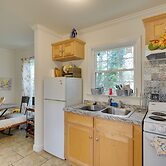 2 Mi to South Boston Speedway: Cozy Tiny Home!