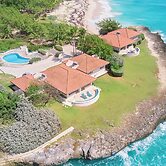 Maltese Falcon Villa 4bd by Zenbreak