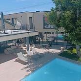 Our Douro Vintage Pool Flat