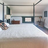Old Orchard House