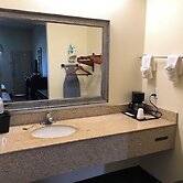 Executive Inn & Suites