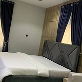 Chexfield Suites and Apartments