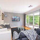 Home Among the Gum Trees