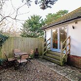 4 Wellington Parade, West Apartment