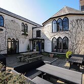 Sycamore Apartment