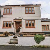 100 Cwmphil Road