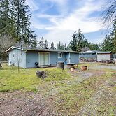 6 Mi to Lake Meridian Park: Auburn Home w/ Yard