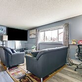 11 Mi to Kincaid Park: Convenient + Cozy Apt!