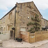 Pear Tree Cottage at Hey Farm