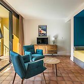 2-room Holiday Flat With sea View in Residence du Bailli, Rayol-canade