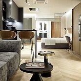 Cama Luxury Suites Kavouri