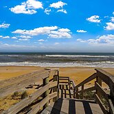 Beach House Mansion- Private Beach Walk Over