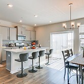 2 Mi to Dtwn Frederick: Updated Townhome