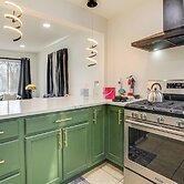 3 Mi to Hard Rock Casino: Charming Home in Gary!