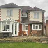 Charming House With Garden - Sleeps 6 & Parking