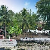 Punnattha House by Peema Villa