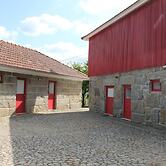 Charming Holiday House in Bairros Portugal With Mountain Views
