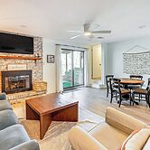 Lake View & Deck: Group Getaway in Whitehall!