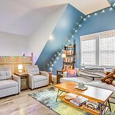 < 1 Mi to Beach: Quirky & Central Apt in Frankfort