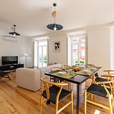Sunny Lisbon Apartments by SoulPlaces