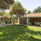 Havenwood Villa by Cadenzalux