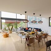 Troya Regal Villa By Cadenzalux