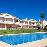 11 Marinha Two Bedroom Apt at Praia do Marinha