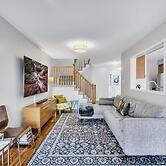 Spacious Whitby Haven 3BR Home Parking