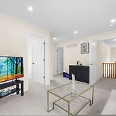 Chic 2BR House Newly Renovated Central Spot