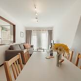 Espinho Modern 3 Bedroom Apartment by Vacationy