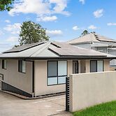 Smart Suites Self Check-in Apartments - 144 Dixon