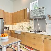 8 Mi to Ocean Springs: Rural Mississippi Retreat