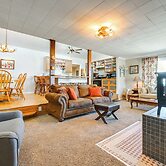 8 Mi to Hiking: Home w/ Patio in Dtwn Pioche