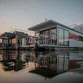 Havel River Houseboat