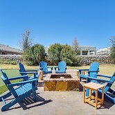 Private Hot Tub + Putting Green: El Paso Getaway!