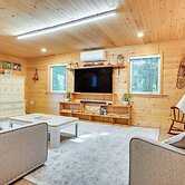 Hiking & Snowmobile Trails On-site: Alton Retreat!