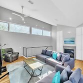 Modern Comfort In The Heart Of Museum District 3 Bedroom Townhouse