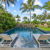 Stunning 4-bedroom House With Seamless Indoor/outdoor Living, Luxury &