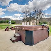 Game Room & On-site Pond: Laurelville Retreat!